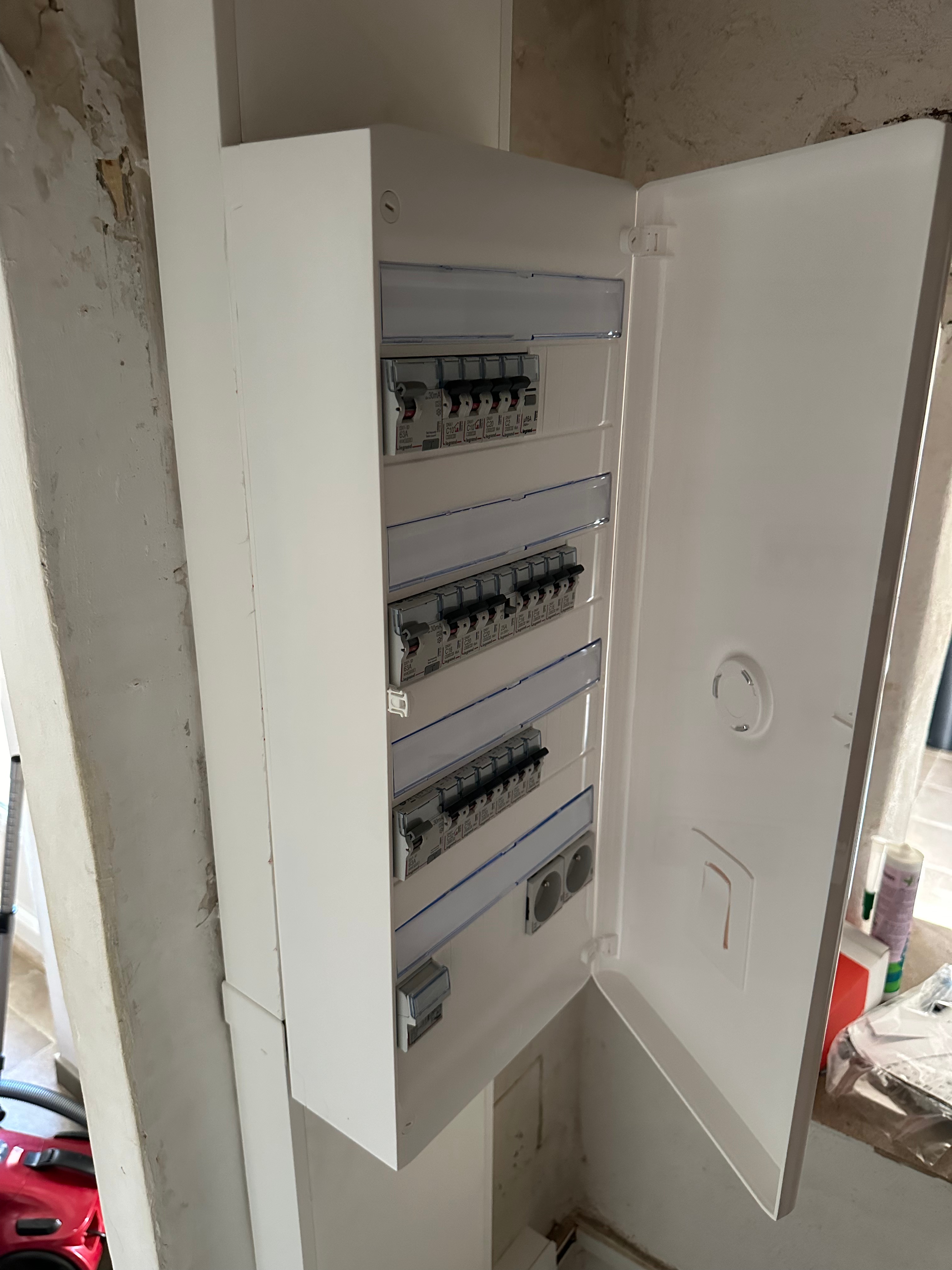 Panneau électrique Electricien Ganges Montpellier 